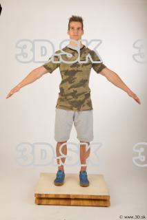 Whole body army tshirt light gray shorts of Timothy 0009